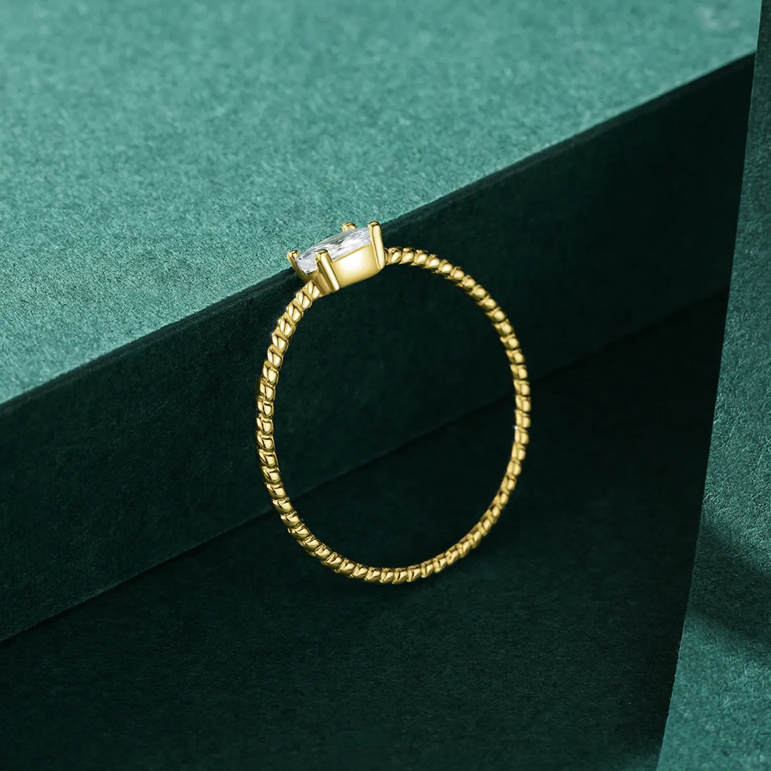 MODIAN 925 Sterling Silver Oval Twist Zircon Ring