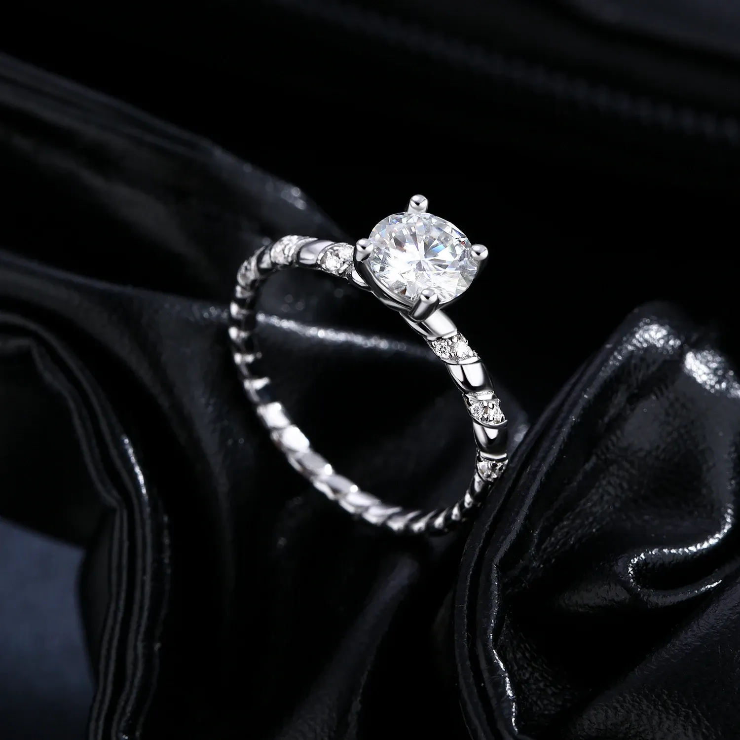 MODIAN 1CT Moissanite 925 Silver Twist Wedding Band