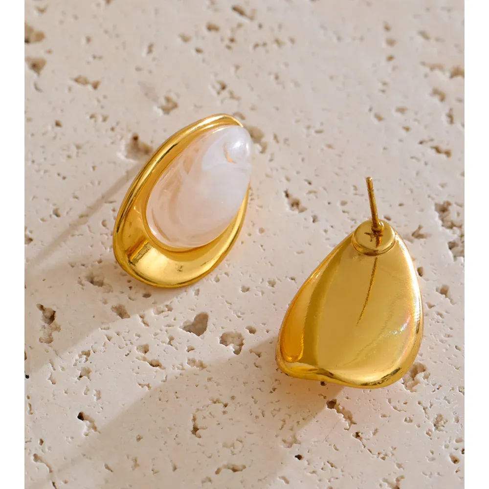 Yhpup Oval Resin Stud Earrings in PVD Gold Stainless Steel