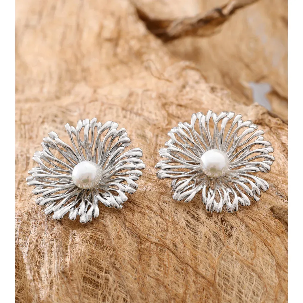 Yhpup Pearl Flower Stud Earrings in Stainless Steel