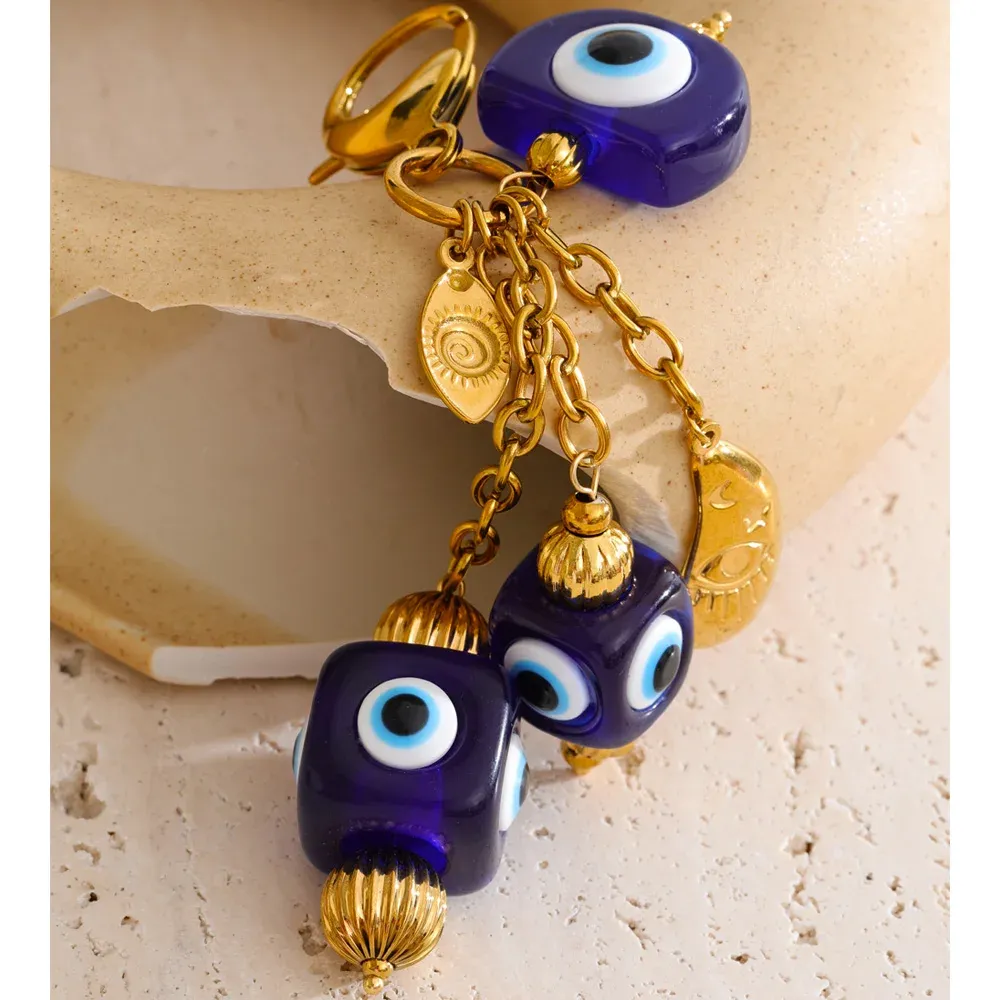 Yhpup Blue Resin Square Pendant Key Chain