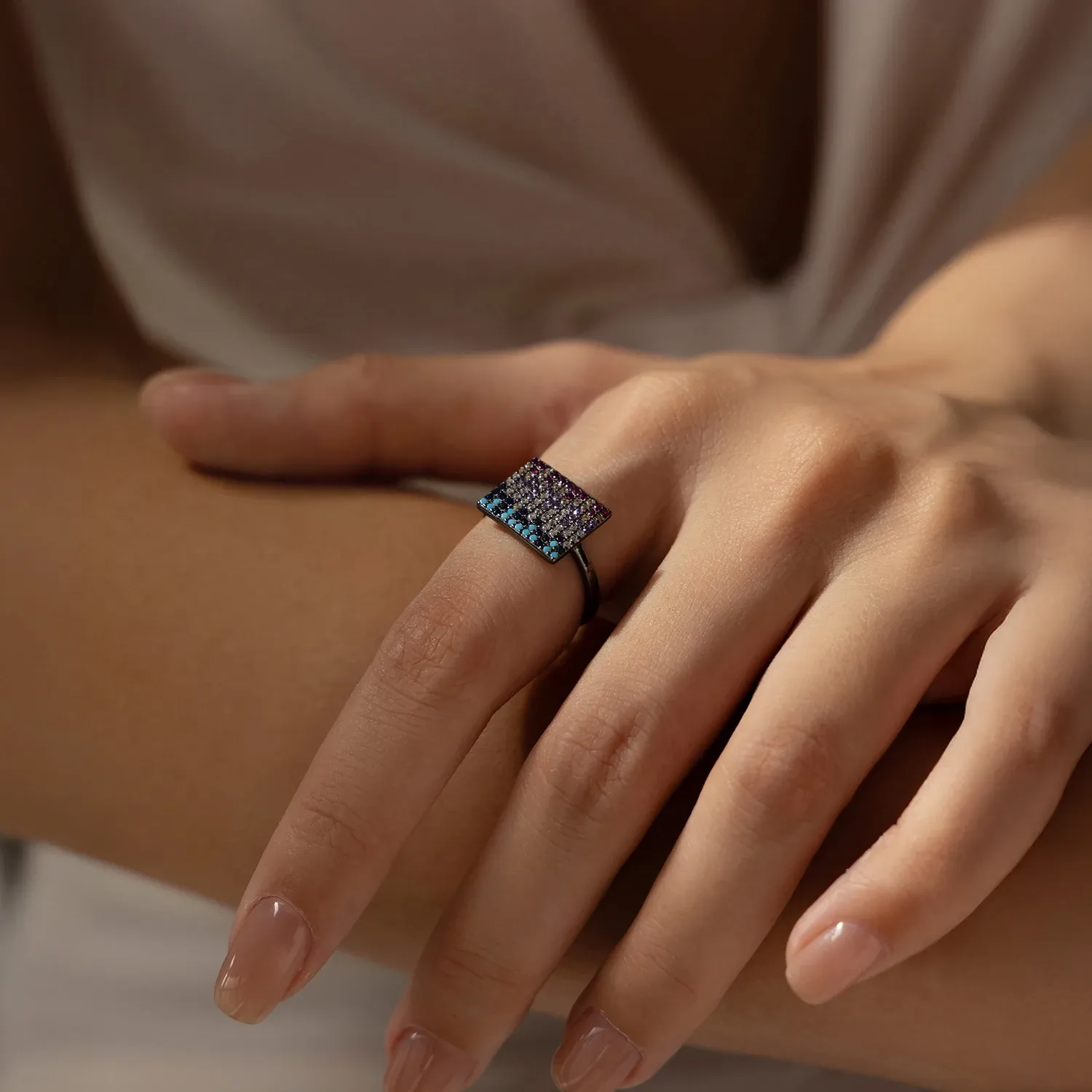MODIAN Vintage Turquoise-Style Sterling Silver Cocktail Ring