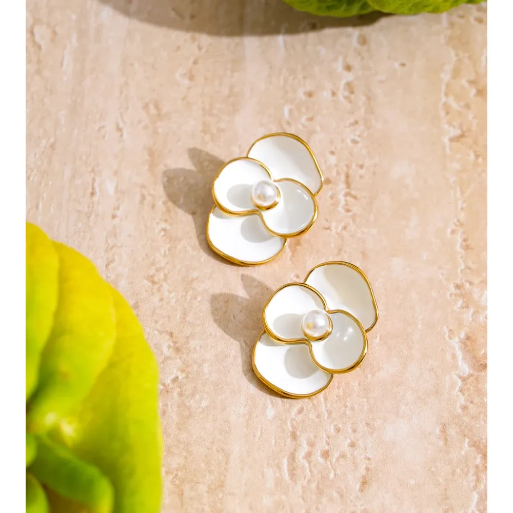 Yhpup White Enamel Pearl Flower Stud Earrings
