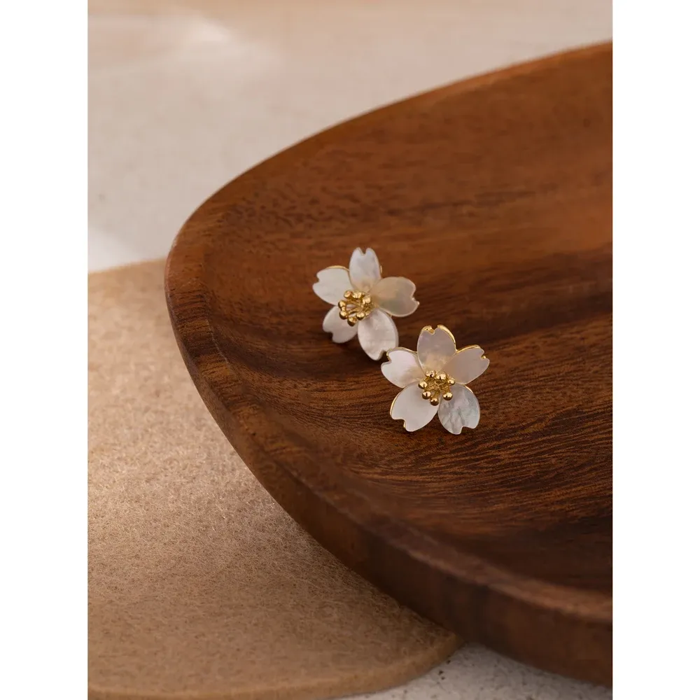 Natural Shell Flower Stud Earrings in White with S925 Post