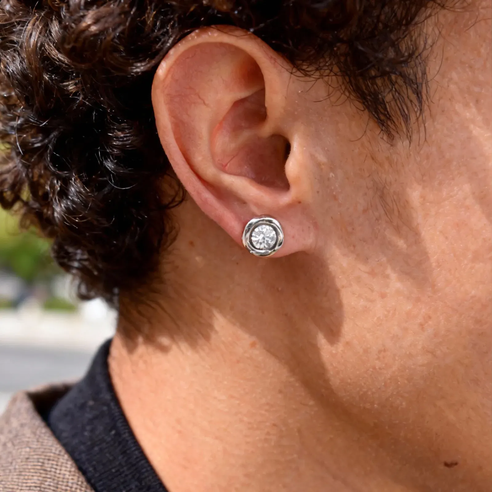 Vnox Silver Zircon Mobius Clip Earrings