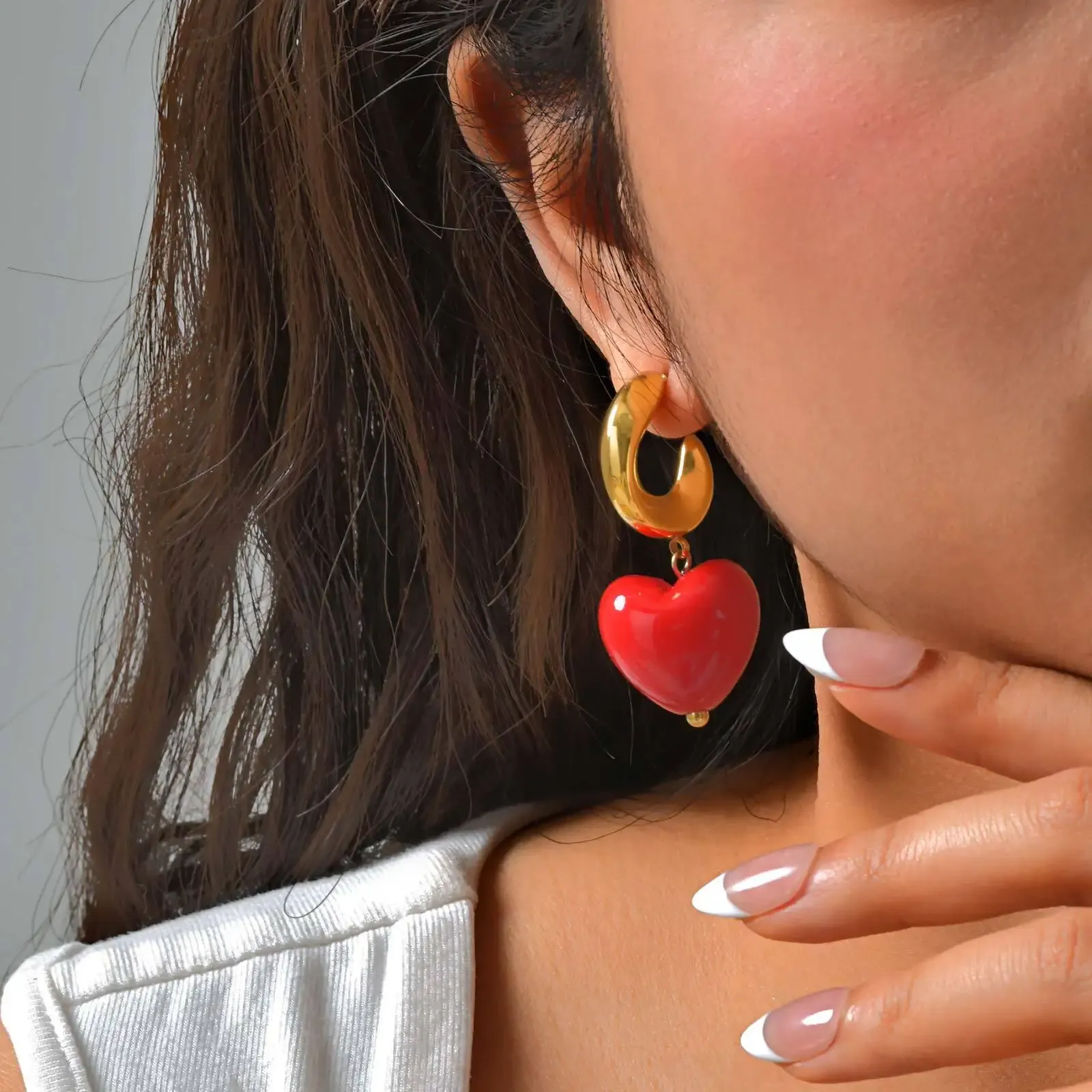 Vnox Gold Heart C-Shape Stud Earrings for Everyday Wear